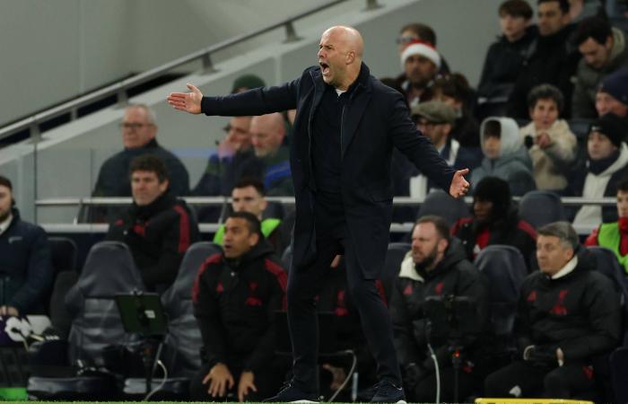 «كأس
      أمم
      أفريقيا»:
      الجزائر
      تختبر
      ضغوط
      البداية...
      وكوت
      ديفوار
      تدافع
      عن
      اللقب