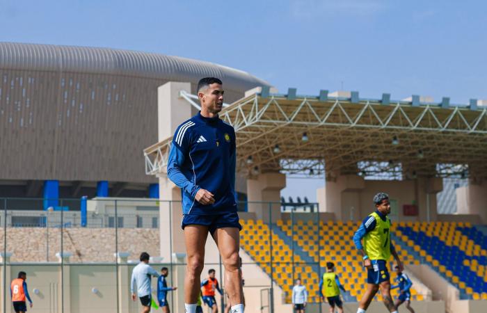 هل
      يشارك
      رونالدو
      مع
      النصر
      أمام
      الزوراء
      العراقي؟