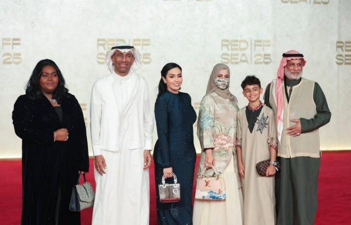 ممدوح
      سالم:
      «الهندول»
      يتعمق
      في
      تأثير
      الفقد
      على
      الأطفال