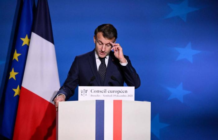 تساؤلات
      حول
      مبادرة
      ماكرون
      باستئناف
      الحوار
      مع
      بوتين