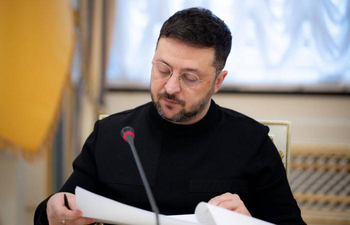 اشتعال
      خزانين
      للمنتجات
      النفطية
      بعد
      هجوم
      أوكراني
      على
      ميناء
      تيمريوك
      الروسي