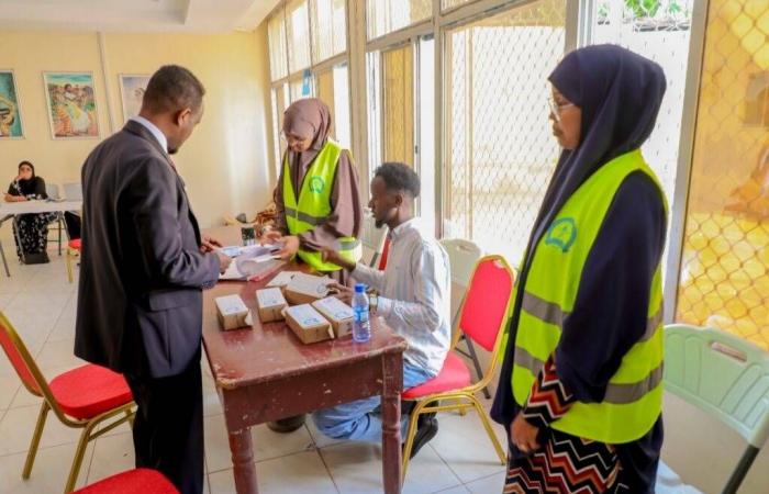 «الدعم
      السريع»
      تسيطر
      على
      مناطق
      حدودية
      مع
      تشاد