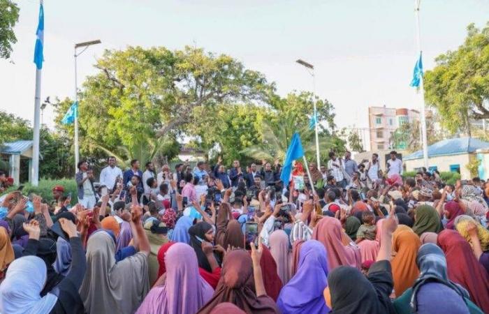 «الدعم
      السريع»
      تسيطر
      على
      مناطق
      حدودية
      مع
      تشاد