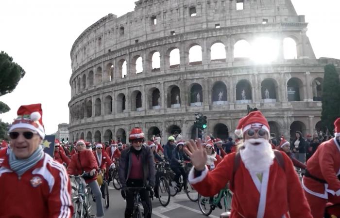 هل تخلّى سانتا عن الزلّاجة لصالح وسائل نقل أخرى حول العالم؟