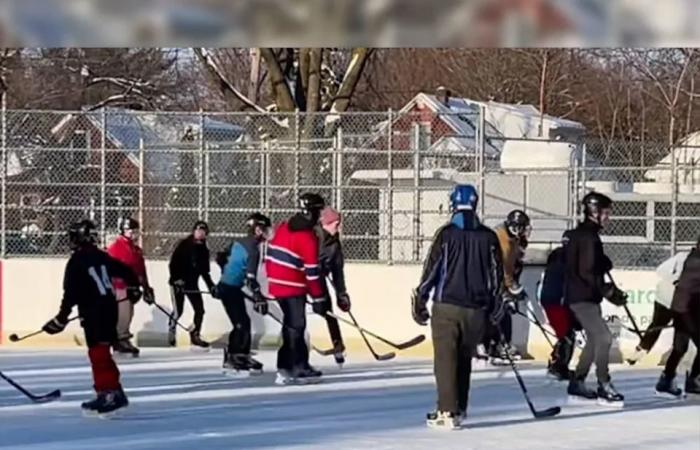 Watch:
      Habs
      defenceman
      Lane
      Hutson
      plays
      shinny
      with
      kids
      in
      N.D.G.