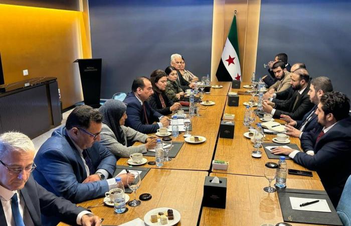 عون:
      مصممون
      على
      إجراء
      الانتخابات
      في
      موعدها