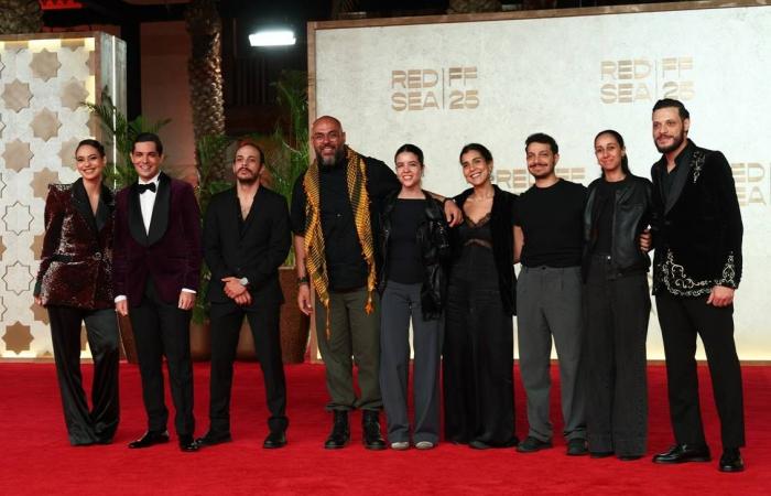 علي
      ناموس
      لـ«الشرق
      الأوسط»:
      فقداني
      للذاكرة
      أفادني
      في
      «رقية»