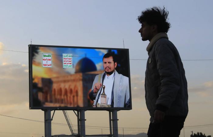 حضرموت
      تتمسك
      بالشرعية
      وتحذر
      من
      تكلفة
      «التحركات
      الأحادية»