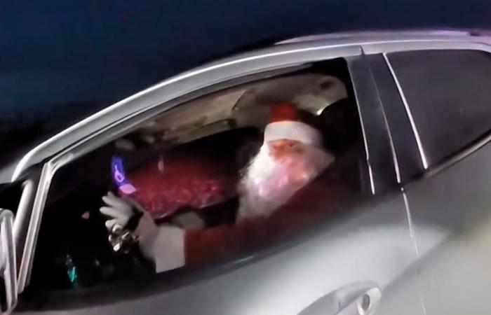 إيقاف "بابا نويل وزوجته" بسبب السرعة الزائدة