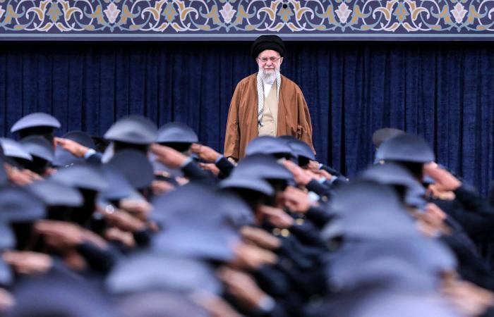 «مطرقة
      الليل»
      في
      2025...
      ترمب
      ينهي
      «أنصاف
      الحلول»
      في
      إيران