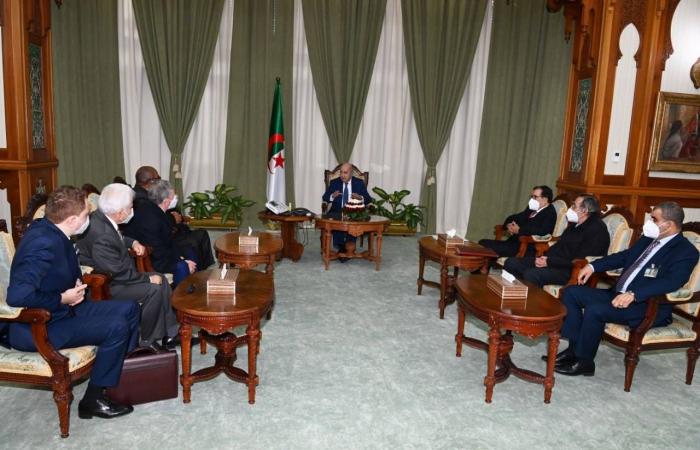 الجزائر:
      تساؤلات
      تلف
      «ملف
      الذاكرة»
      مع
      فرنسا
      بعد
      اعتماد
      قانون
      تجريم
      الاستعمار