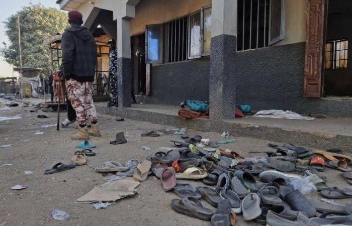 «الخارجية»
      الباكستانية
      تستدعي
      دبلوماسياً
      بريطانياً
      بسبب
      تهديد
      لقائد
      الجيش
      خلال
      تجمع