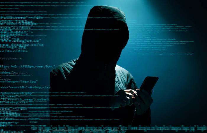 من
      السنتات
      إلى
      التريليونات...
      هل
      سلبتنا
      «سوق
      الظل»
      بياناتنا؟