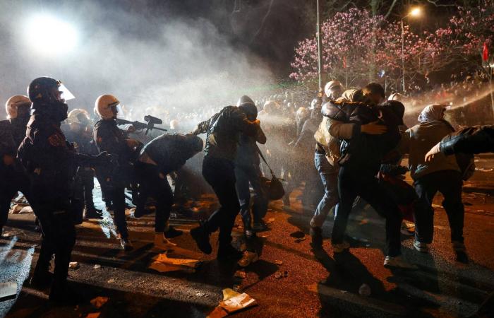 تركيا:
      المحكمة
      الأوروبية
      لحقوق
      الإنسان
      تعطي
      أولوية
      لنظر
      احتجاز
      إمام
      أوغلو