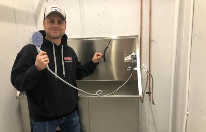 Modern
      living:
      New
      luxury
      rental
      building has
      its
      privileges