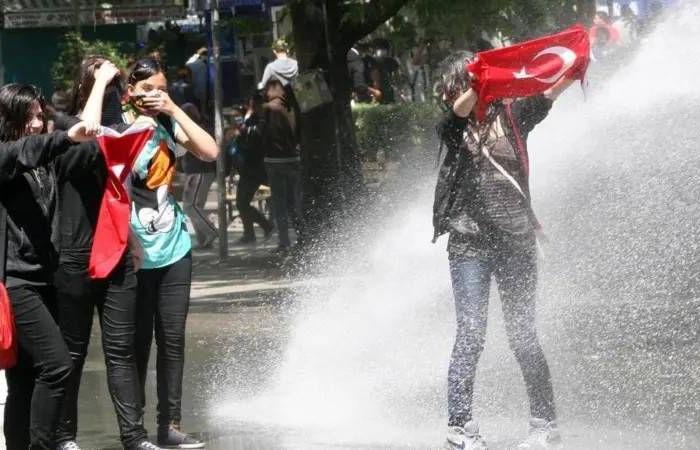 إسرائيل
      تعترف
      بـ«جمهورية
      أرض
      الصومال»