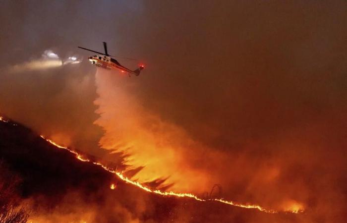 B.C.
      climate
      news:
      Wildfires,
      floods
      and
      cyclones
      among
      world's
      costliest
      climate
      breakdown
      disasters
      of
      2025
