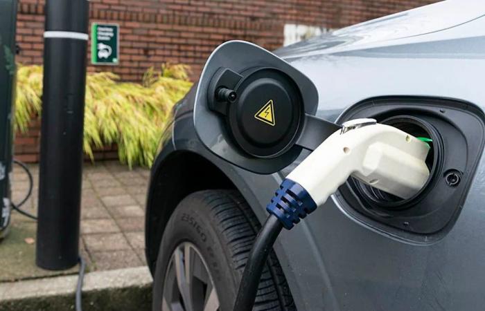 B.C.
      climate
      news:
      Wildfires,
      floods
      and
      cyclones
      among
      world's
      costliest
      climate
      breakdown
      disasters
      of
      2025