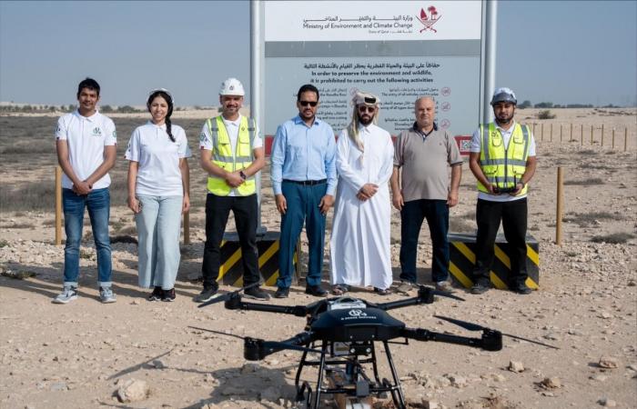  وزارة البيئة توظف الطائرات المسيرة في نثر بذور النباتات البرية بروضة أم السحنات