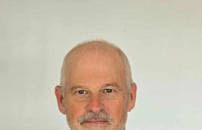 From
      hearses
      to
      ambulances:
      New
      book
      traces
      P.E.I.’s
      history
      of
      emergency
      care