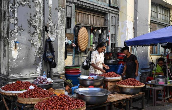 كيم
      جونغ
      أون
      مهنئاً
      بوتين
      برأس
      السنة:
      تشاركنا
      الدماء
      في
      أوكرانيا