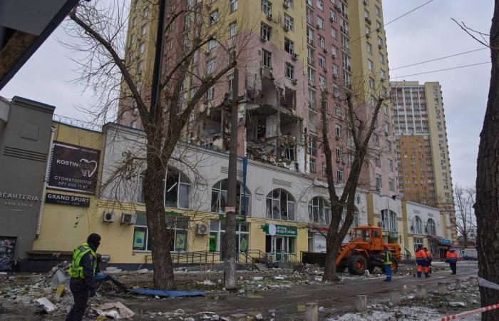 روسيا:
      نفذنا
      «ضربة
      واسعة
      النطاق»
      بأسلحة
      موجهة
      على
      منشآت
      البنية
      التحتية
      الأوكرانية