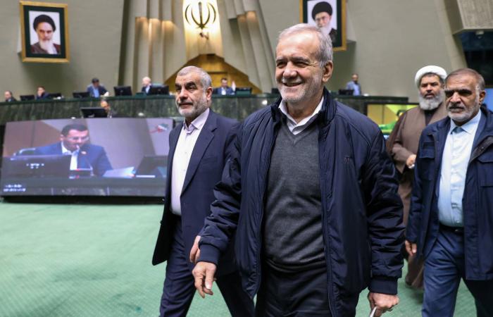 تقرير
      إسرائيلي:
      زيادة
      عدد
      الراغبين
      في
      العمل
      بالخارج