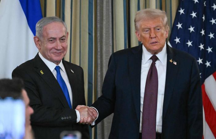 الرئيس
      الإيراني
      يربط
      الموازنة
      بالأمن
      القومي