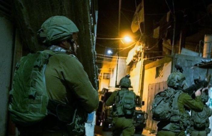 الاحتلال يواصل اقتحامه للبلدات في الضفة الغربية ويعتقل 4 فلسطينيين