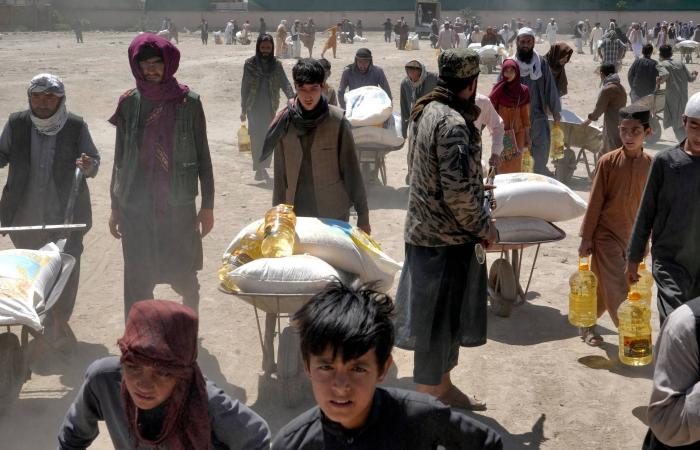 رئيس
      الوزراء
      الباكستاني
      يشيد
      بقوات
      الأمن
      بعد
      قتل
      إرهابيين