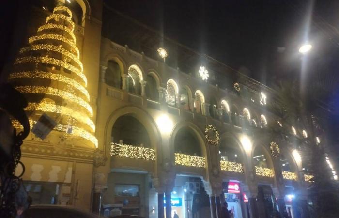 «بدايات»...
      معرض
      يعيد
      رواد
      الفن
      السعودي
      للواجهة