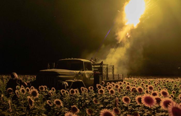 وفاة
      امرأة
      وفقدان
      3
      أشخاص
      في
      غرق
      مركب
      يقل
      مهاجرين
      قبالة
      اليونان