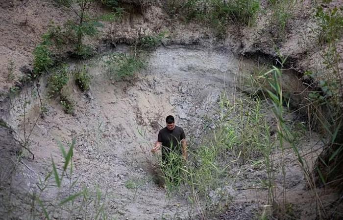 ‘It’s
      getting
      worse
      year
      after
      year’:
      Could
      water
      from
      Hungary’s
      thermal
      spas
      save
      arid
      farmland?