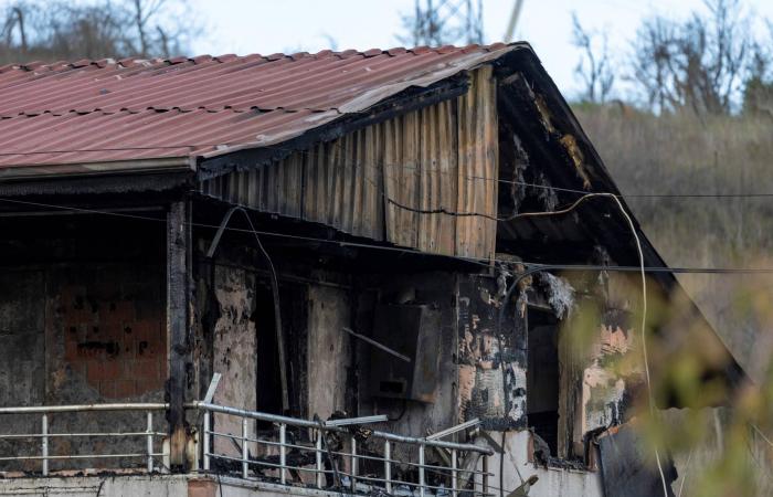 قتلى
      ومصابون
      من
      الشرطة
      و«داعش»
      باشتباكات
      دامية
      غرب
      تركيا