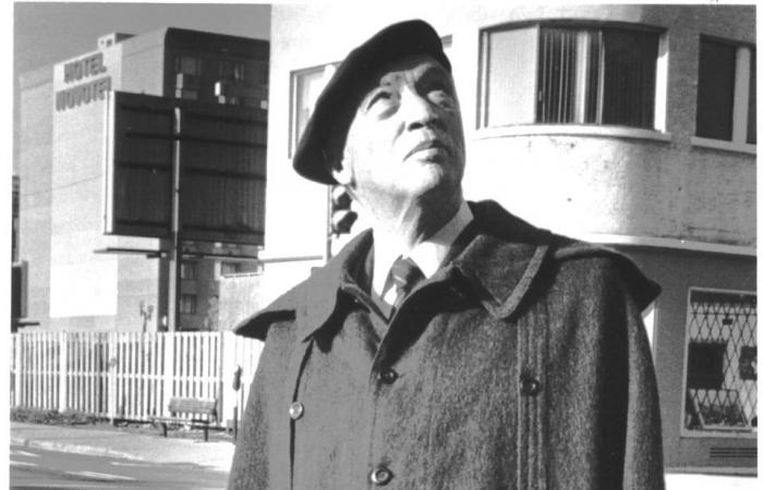 Justin
      Trudeau's
      life
      after
      politics:
      Shopping
      at
      Canadian
      Tire,
      dating
      Katy
      Perry...
      and
      those
      sneakers