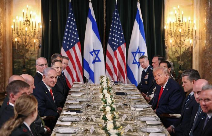 البنتاغون:
      عقد
      لـ«بوينغ»
      بقيمة
      8.6
      مليار
      دولار
      لتسليم
      مقاتلات
      «إف-15»
      لإسرائيل