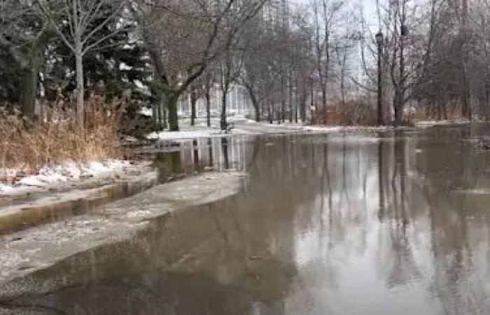 Treacherous
      road
      conditions
      as
      storm
      hammers
      southern
      Ontario
