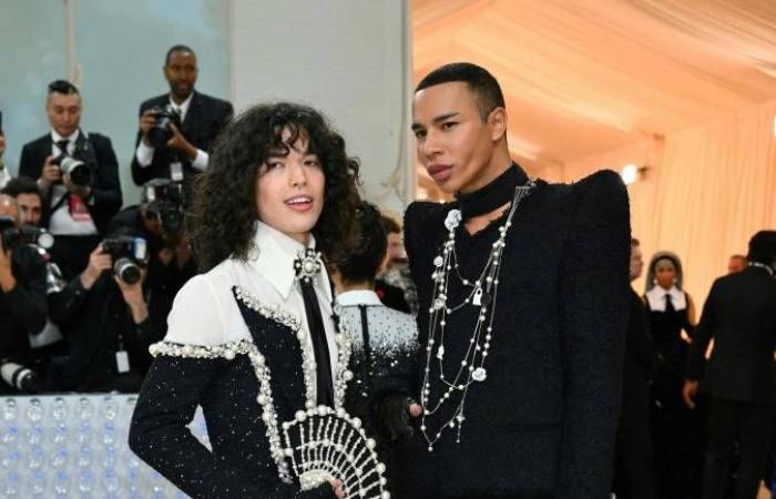 «التلي
      الأسيوطي»
      من
      صعيد
      مصر
      إلى
      «السجادة
      الحمراء»