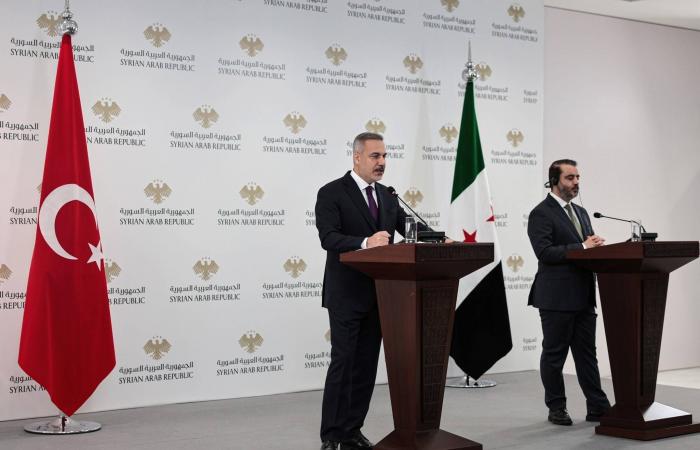 أوجلان
      يمتدح
      «اتفاق
      10
      مارس»
      ويعده
      نموذجاً
      لـ«الحكم
      الذاتي
      المشترك»
      في
      سوريا