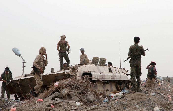 العليمي
      يندد
      بتورط
      الإمارات
      في
      دعم
      تمرد
      «الانتقالي»