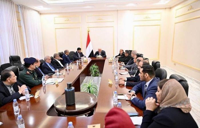 مصر
      تتابع
      التطورات
      في
      اليمن
      وتثمن
      التعامل
      البنّاء
      للسعودية
      والإمارات