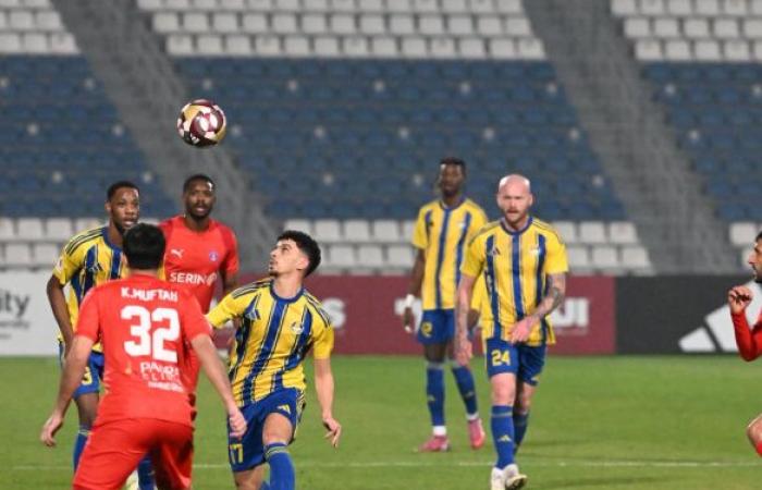  الغرافة يحتفظ بالصدارة وحامل اللقب يصعد للمركز الثالث والتعادل يحسم ديربي العربي والريان