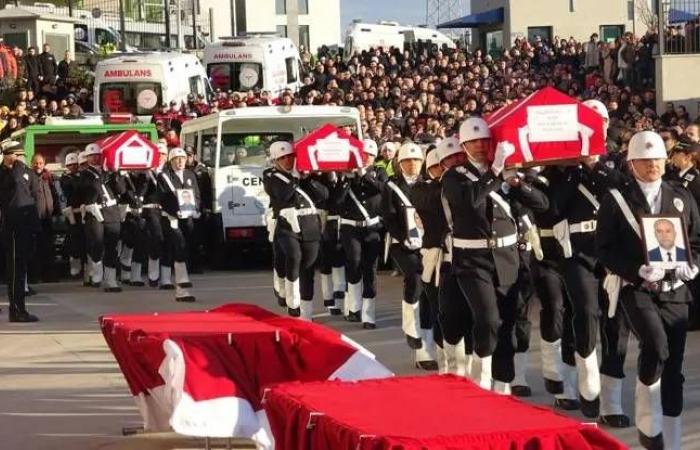 توقيف
      357
      شخصاً
      في
      تركيا
      في
      إطار
      عملية
      ضد
      تنظيم
      «داعش»