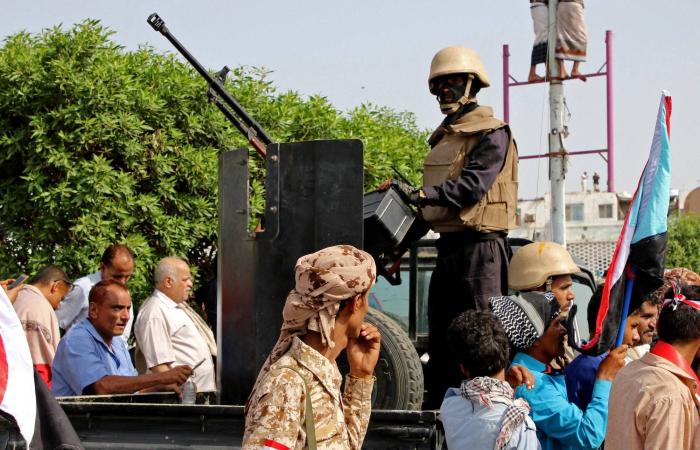 مسؤول
      يمني:
      الرئاسة
      تحركت
      لمواجهة
      تهديد
      مباشر
      لأمن
      البلاد