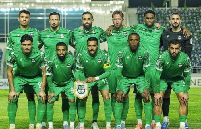 الأهلي يواجه نظيره فولاذ سيباهان الإيراني