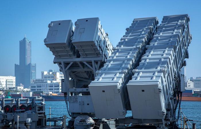 الصين
      تندد
      بالانتقادات
      «غير
      المسؤولة»
      لمناوراتها
      العسكرية
      حول
      تايوان