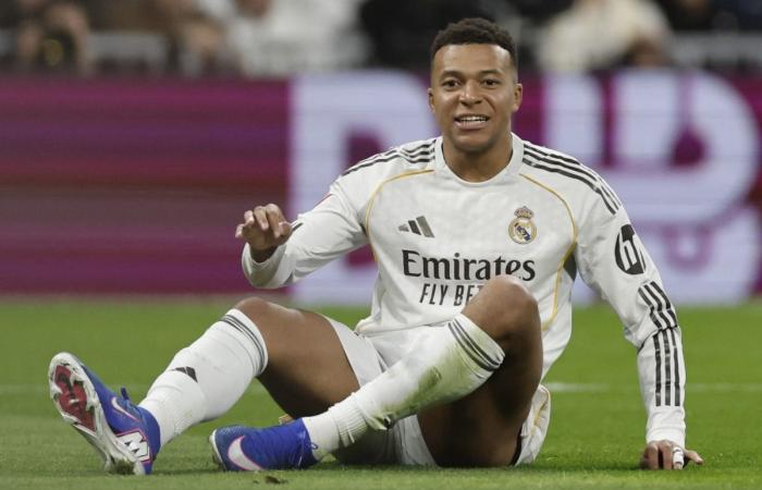 ريال مدريد يعلن إصابة مبابي وغيابه عن الملاعب