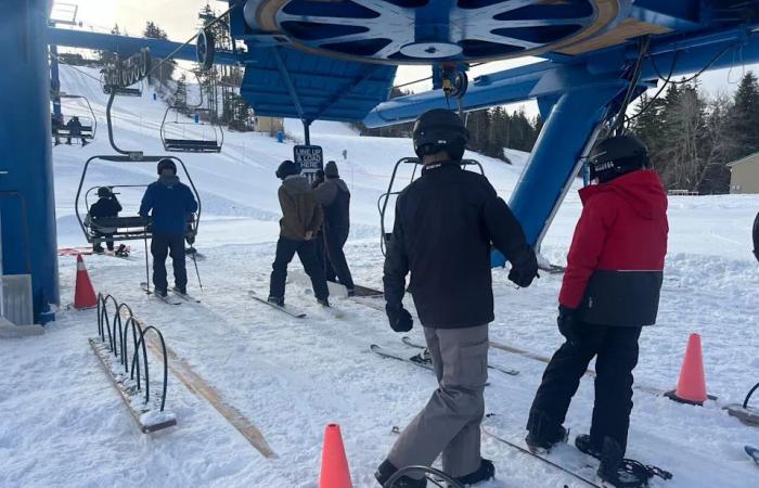 Death
      of
      skier
      who
      fell
      into
      snow
      in
      Banff,
      Alta.,
      raises
      a
      danger
      of
      snow
      sports