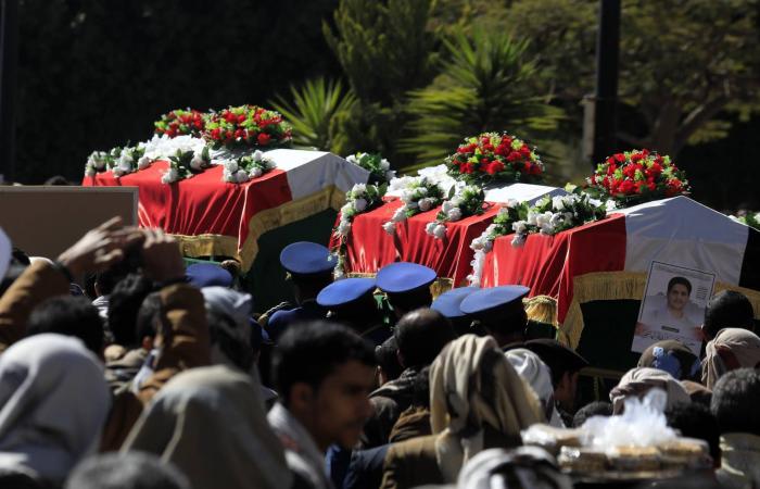 الحوثيون
      يقرّون
      بمقتل
      ممثلهم
      في
      غرفة
      عمليات
      «المحور»
      الإيراني