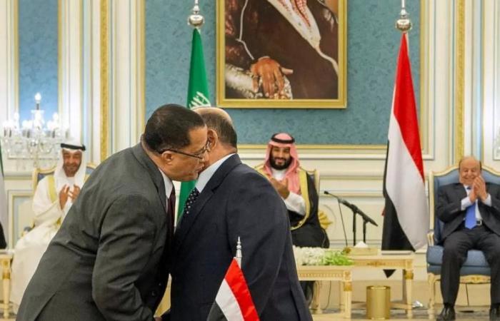 مقتل
      شخص
      وإصابة
      2
      في
      السويداء
      بانفجار
      قنبلة
      يدوية